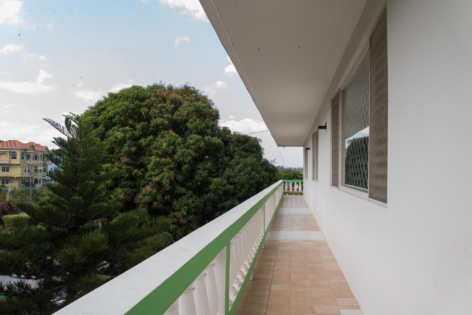 Villa Donna Inn Бухта Монтего Экстерьер фото
