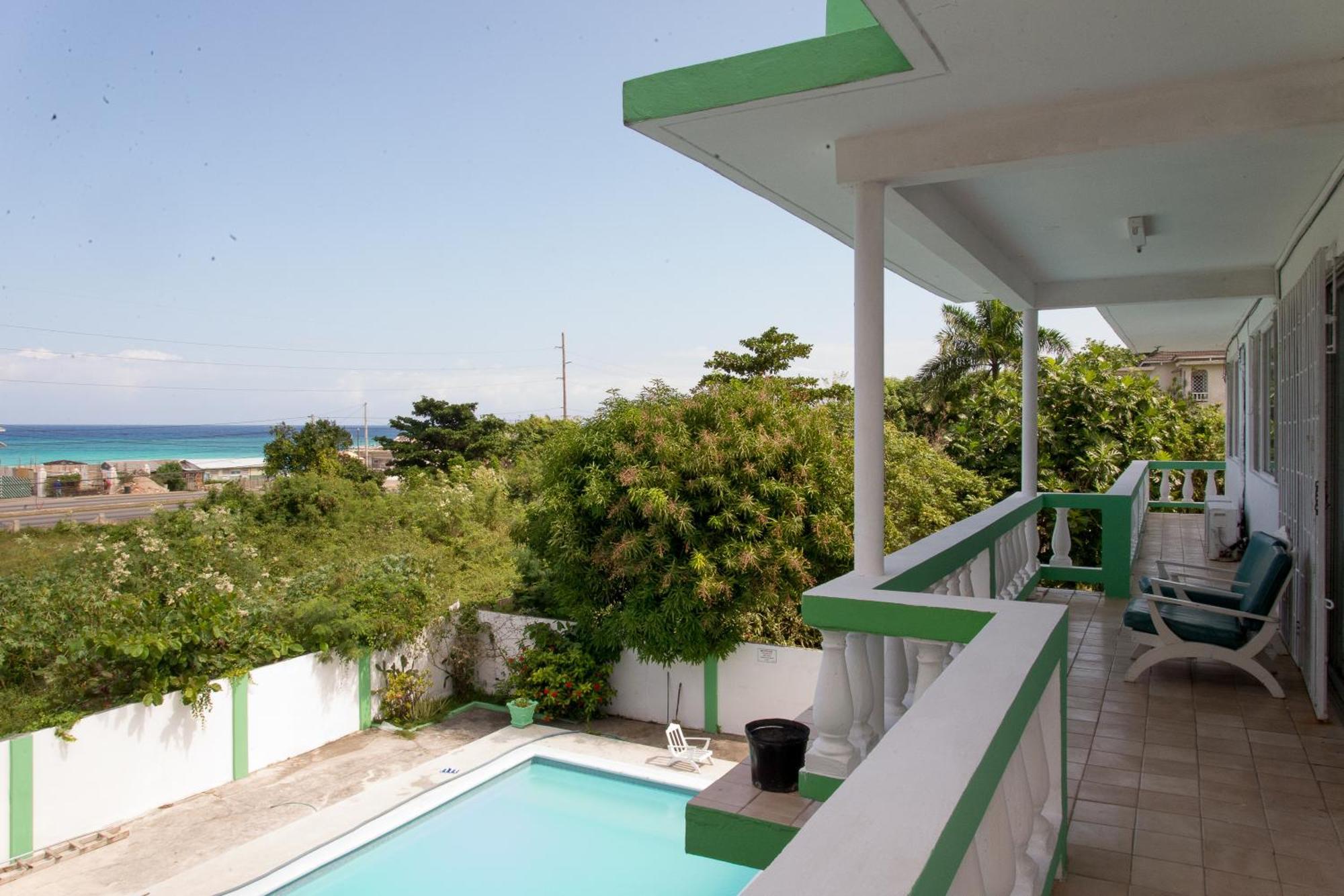 Villa Donna Inn Бухта Монтего Экстерьер фото