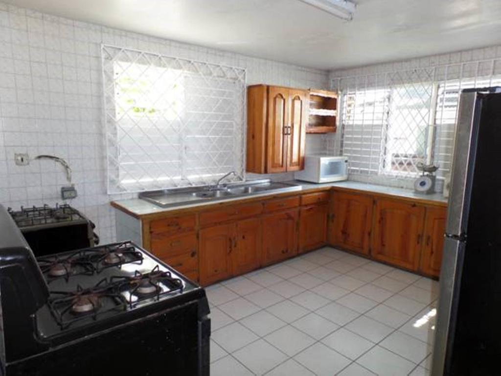 Villa Donna Inn Бухта Монтего Экстерьер фото