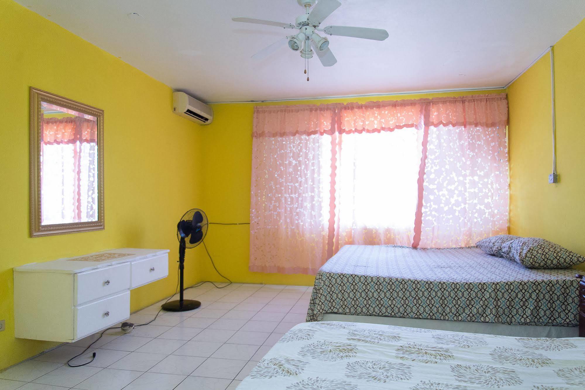 Villa Donna Inn Бухта Монтего Экстерьер фото